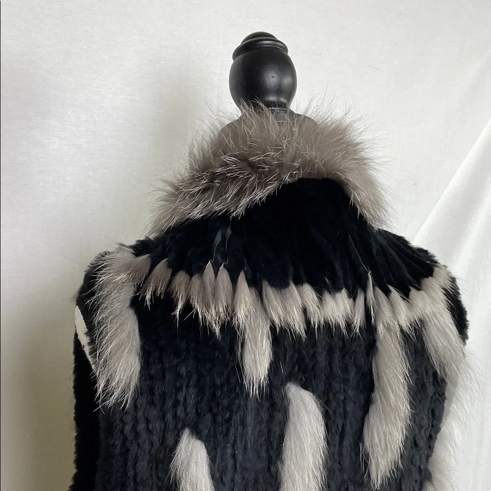 Real genuine knit Fur Trimmed Vest - Picture 4 of 17